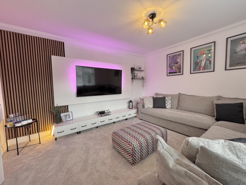 Walton Avenue, Seaham, County Durham, SR7 photo 4