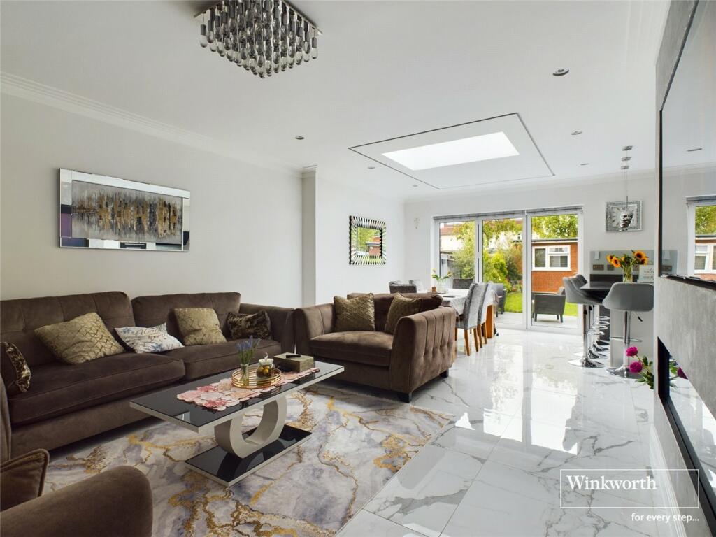 Fairfield Avenue, Edgware, Middlesex, HA8 photo 3