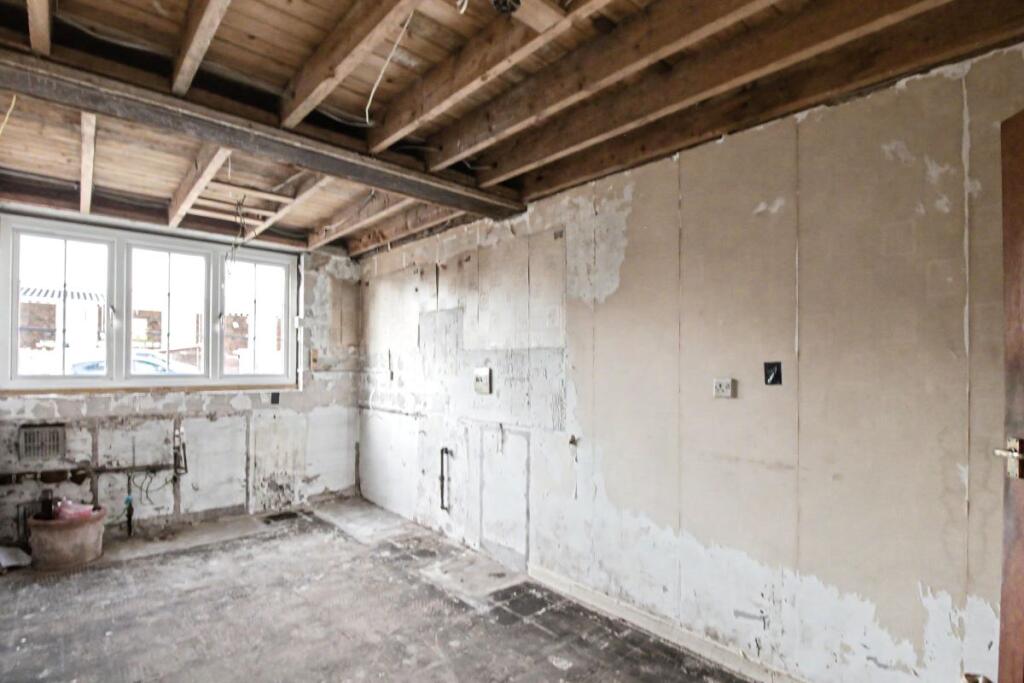 House in Romford - View 5