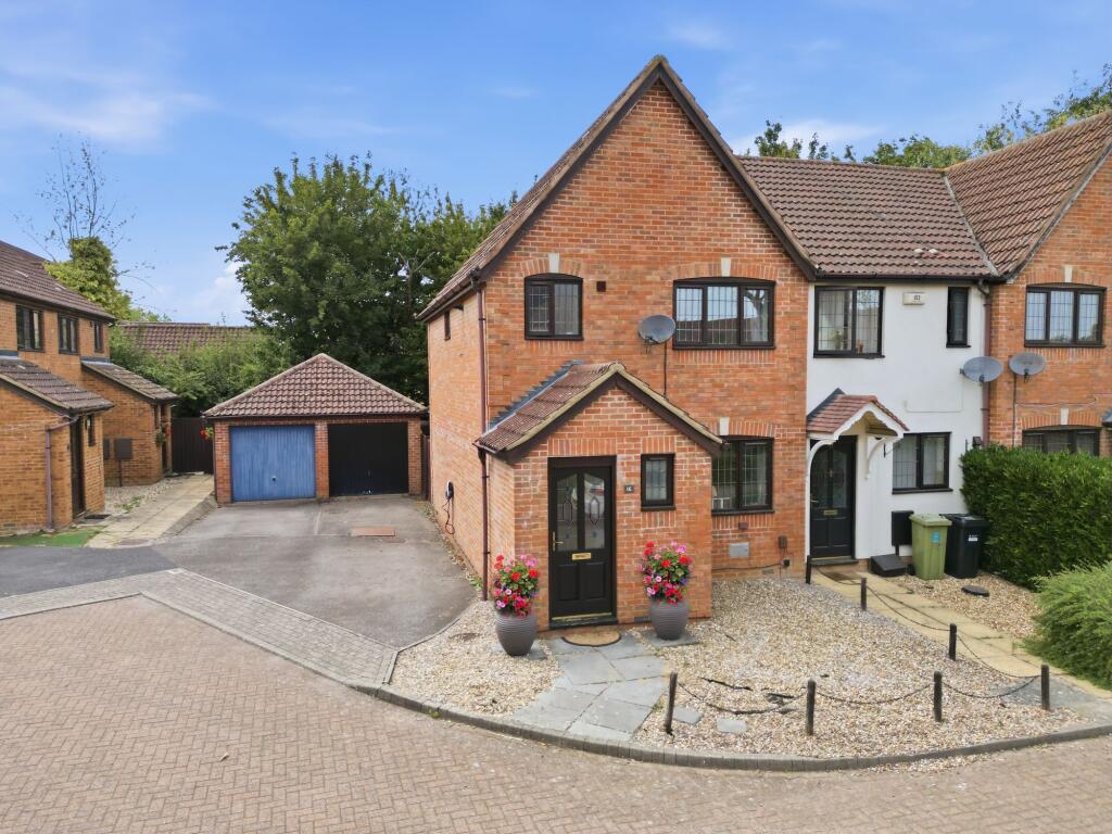 Main image of property: Darby Close, Shenley Lodge, MK5