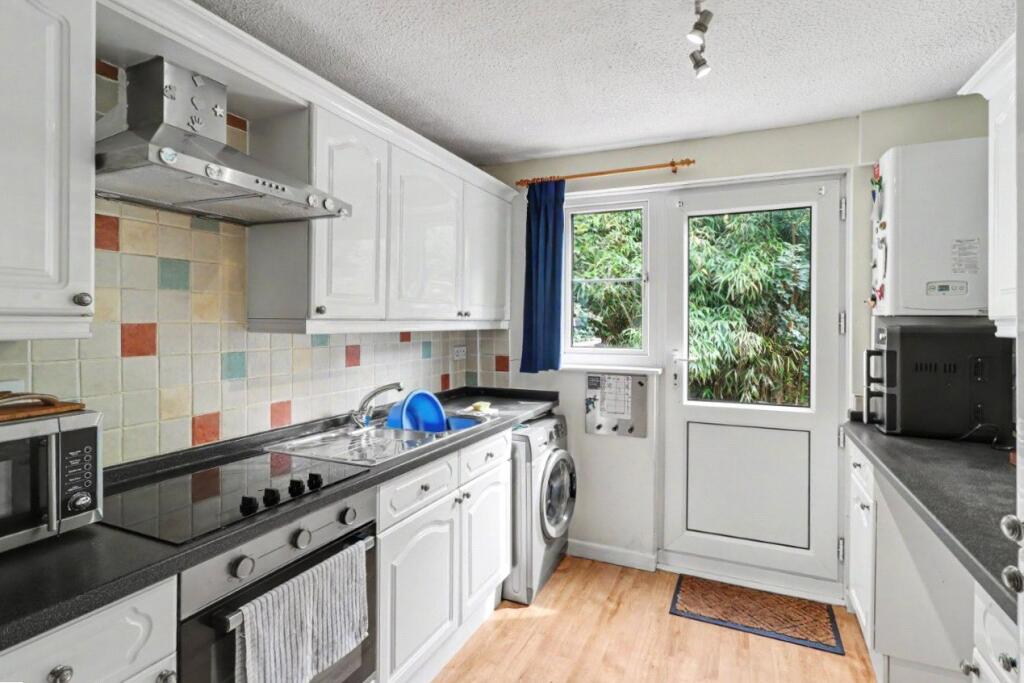 House in Exeter - View 3