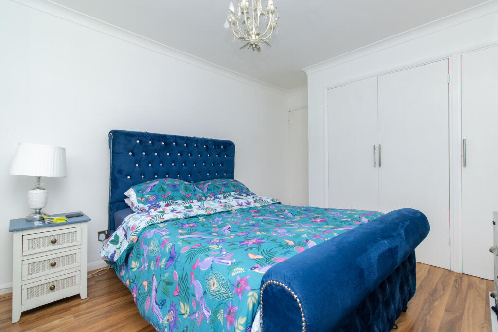 Apartment in Canterbury - View 4