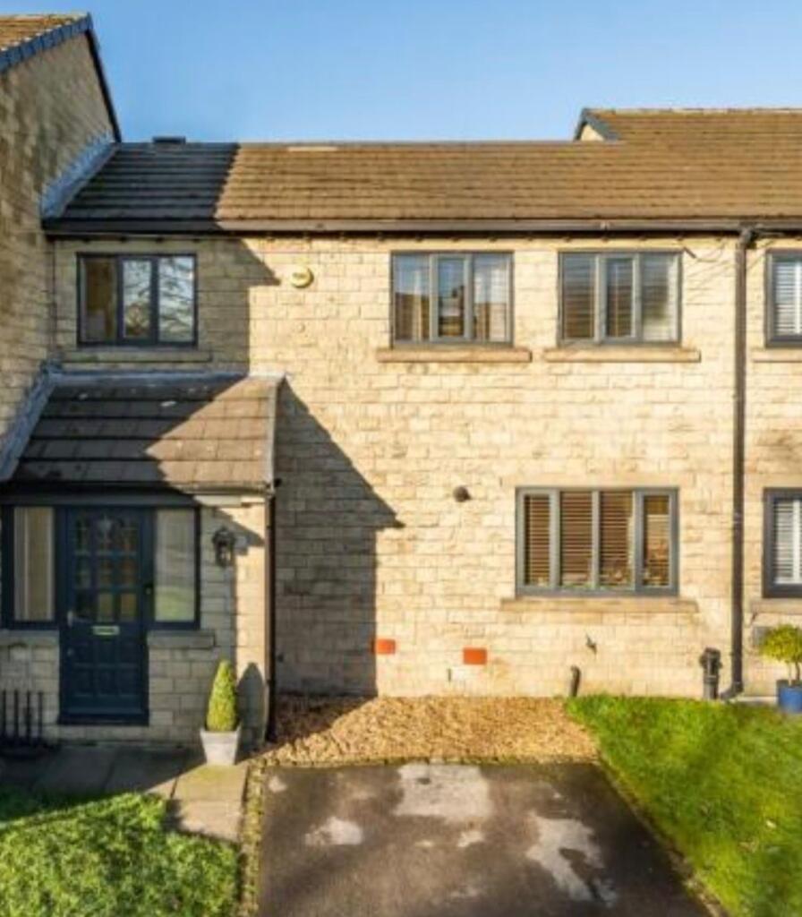 Main image of property: 5 FERN LEA, HOLLINGWORTH, HYDE, SK14 8L