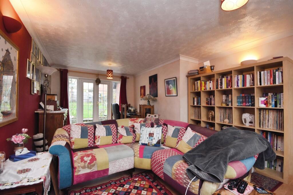 Augustus Close, HAVERHILL photo 4