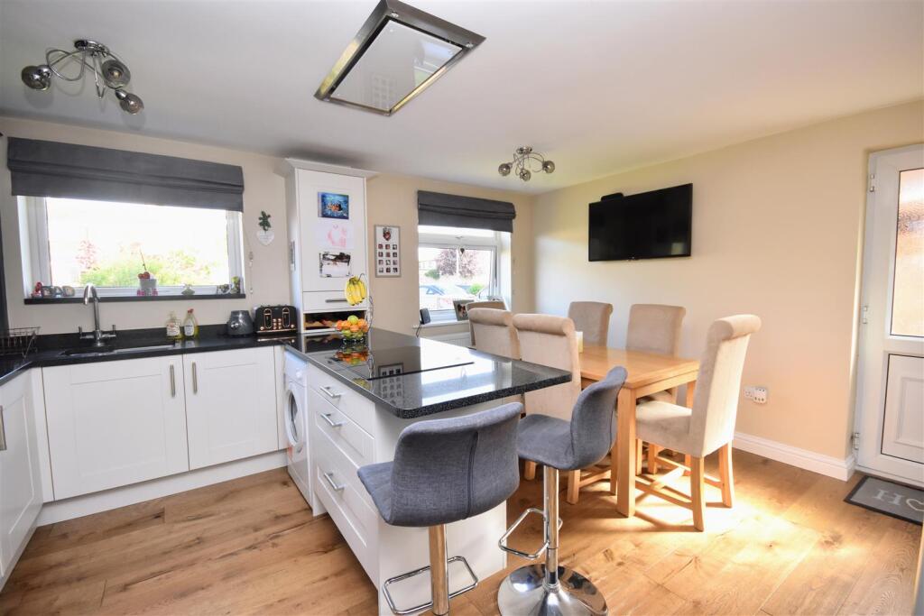 House in Luton - View 4