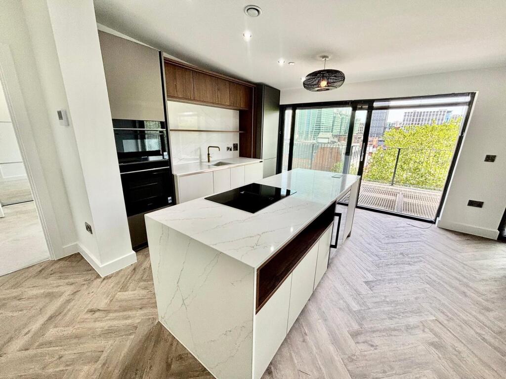 Apartment in Birmingham, Jewellery Quarter - View 2