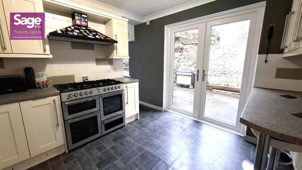 House in Newport, Abercarn - View 3