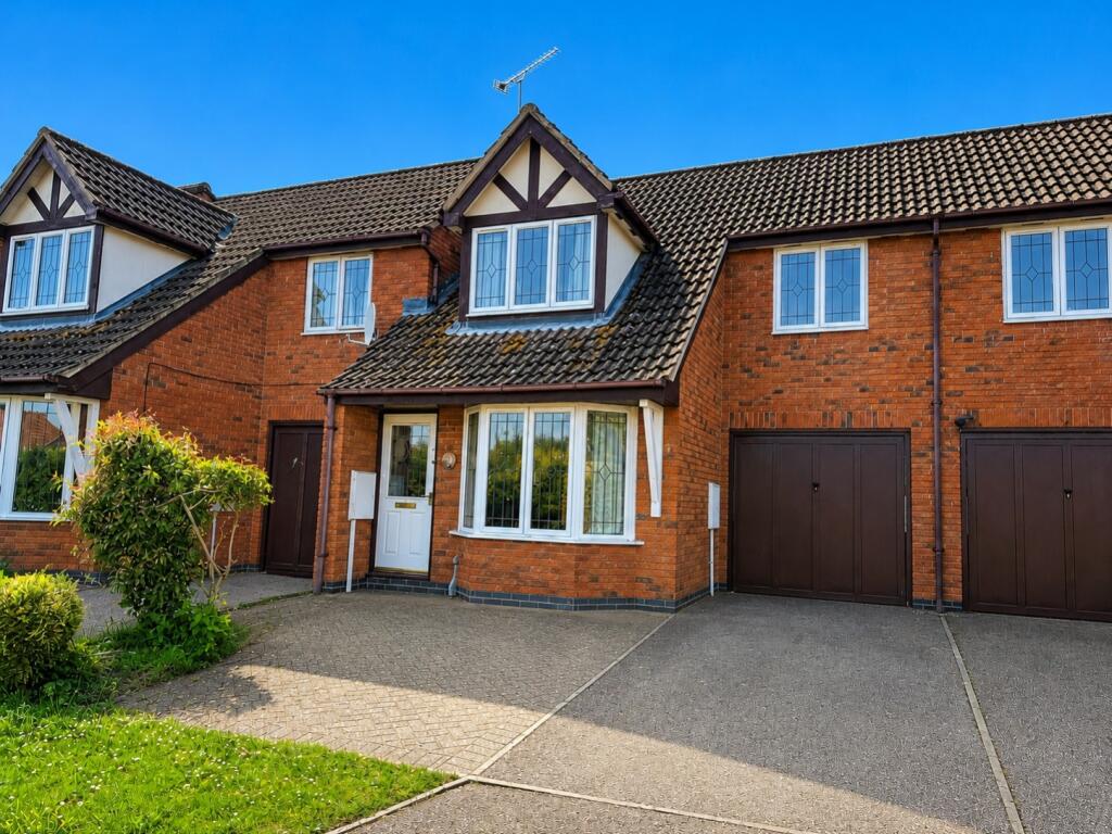 Main image of property: Moorhen Way, Buckingham, MK18 1GN