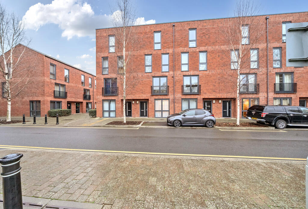 Main image of property: Friars Orchard, Gloucester, Gloucestershire, GL1