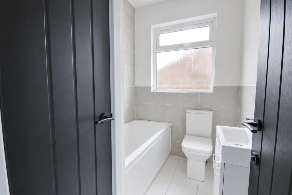 House in Southampton - View 4