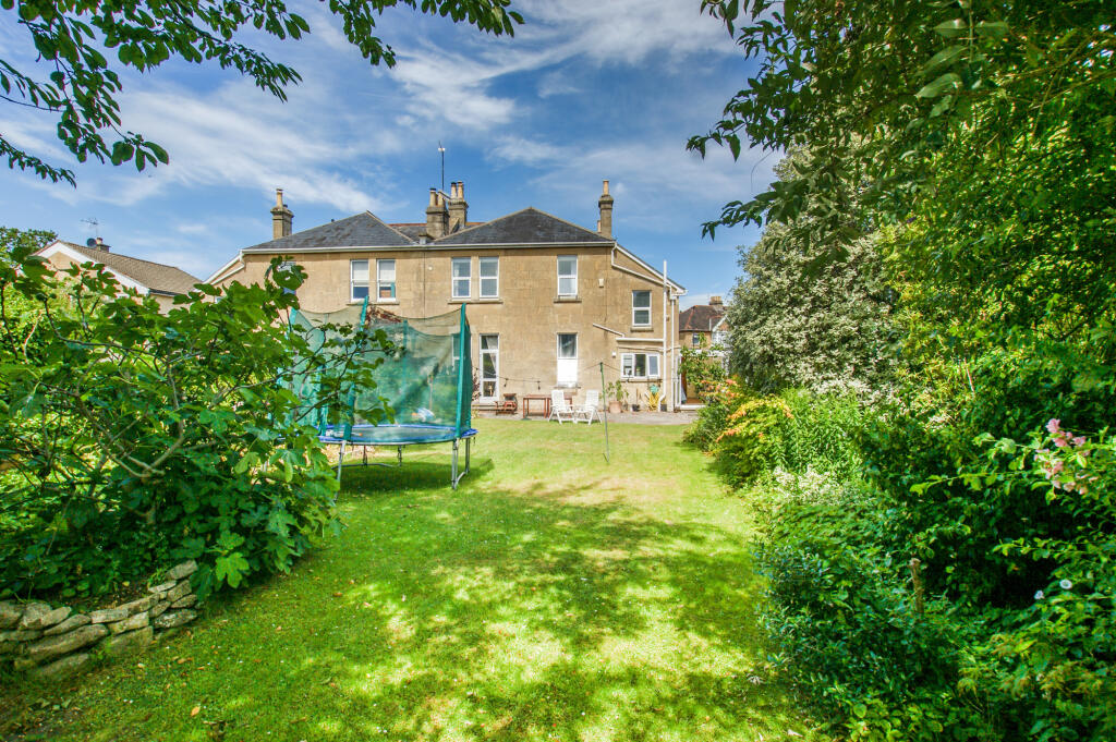 House in Bath, Newbridge - More