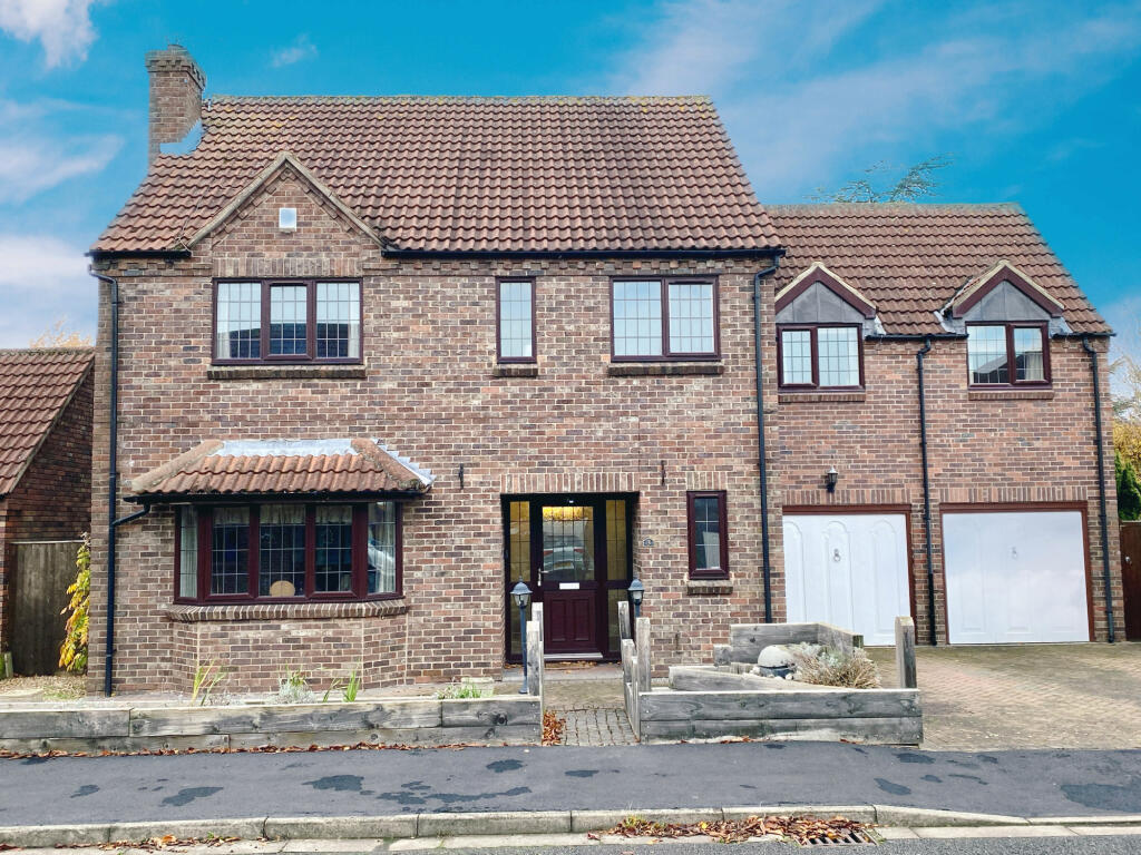 Main image of property: Bennington Close, Long Bennington, Newark, NG23