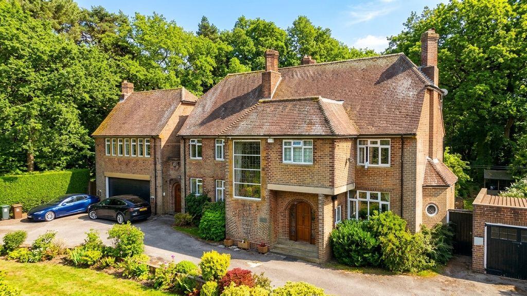 Main image of property: Hardwick Road, Sutton Coldfield, B74 3DH