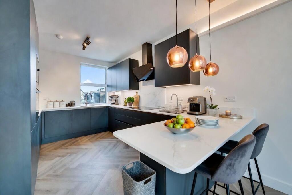 Main image of property: Minet Gardens, London