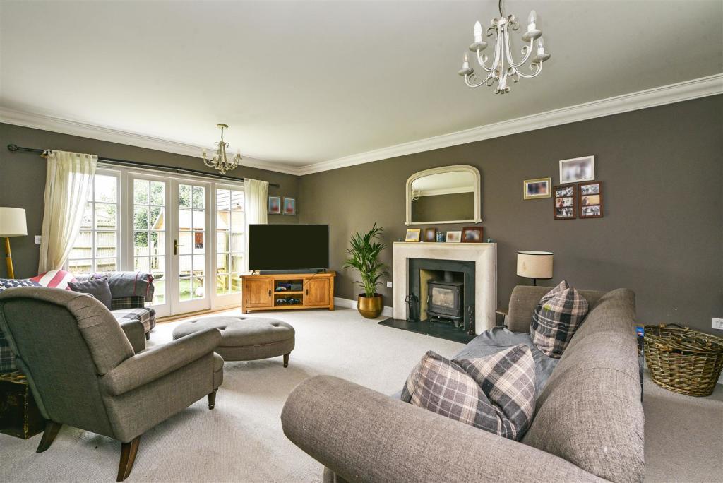 Groves Orchard, Whitchurch, RG28 7BT photo 2