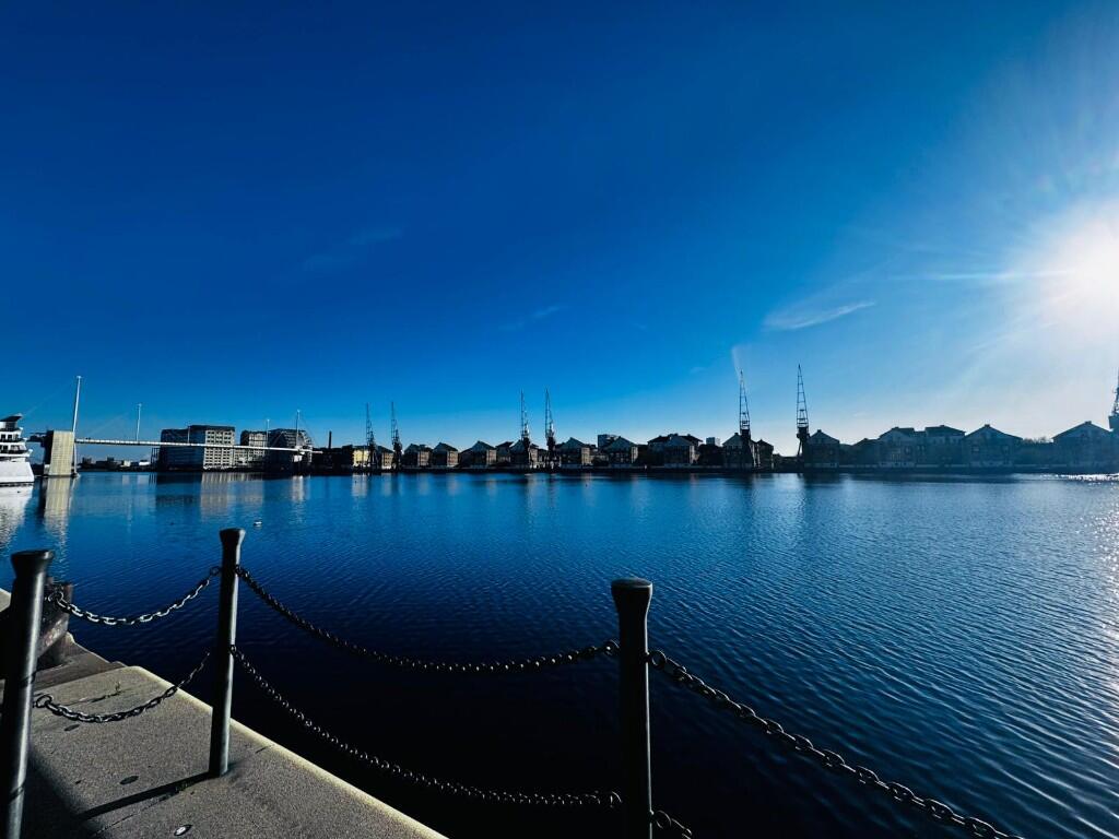 Main image of property: Western Gateway, London, E16