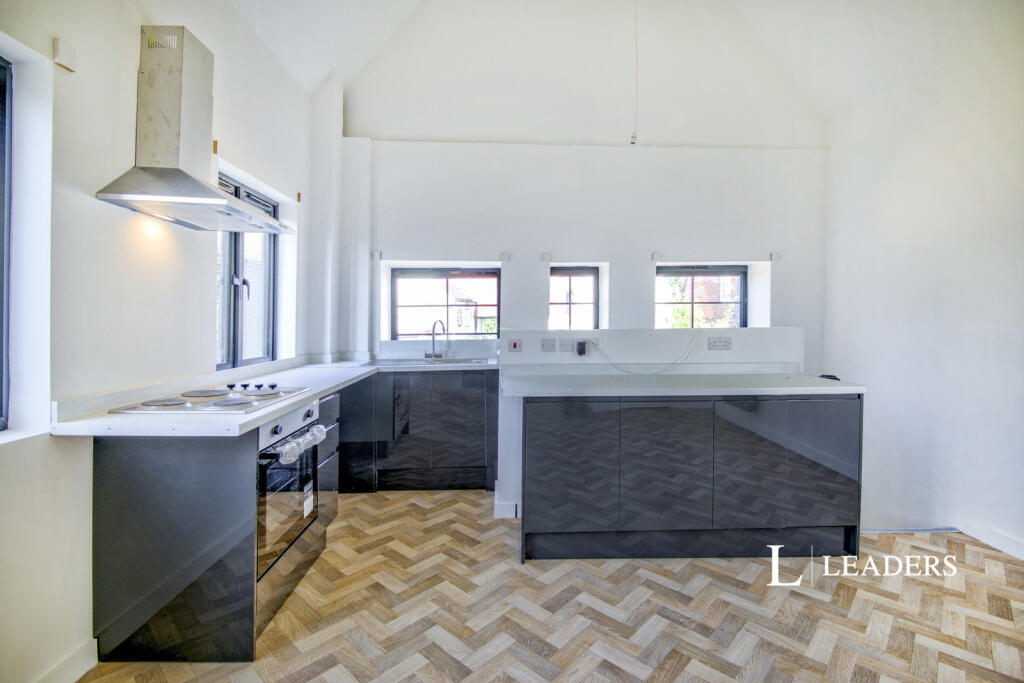 Main image of property: Victoria Avenue, Southend-on-Sea, Essex, SS2