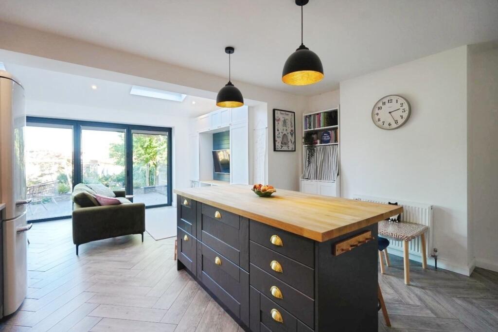 House in Harrogate - More