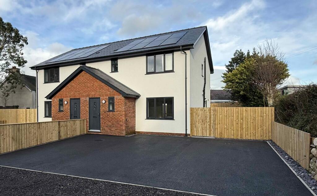 3-bed semi-detached on Rhosbodrual, Caernarfon, Gwynedd, LL55, £295,000