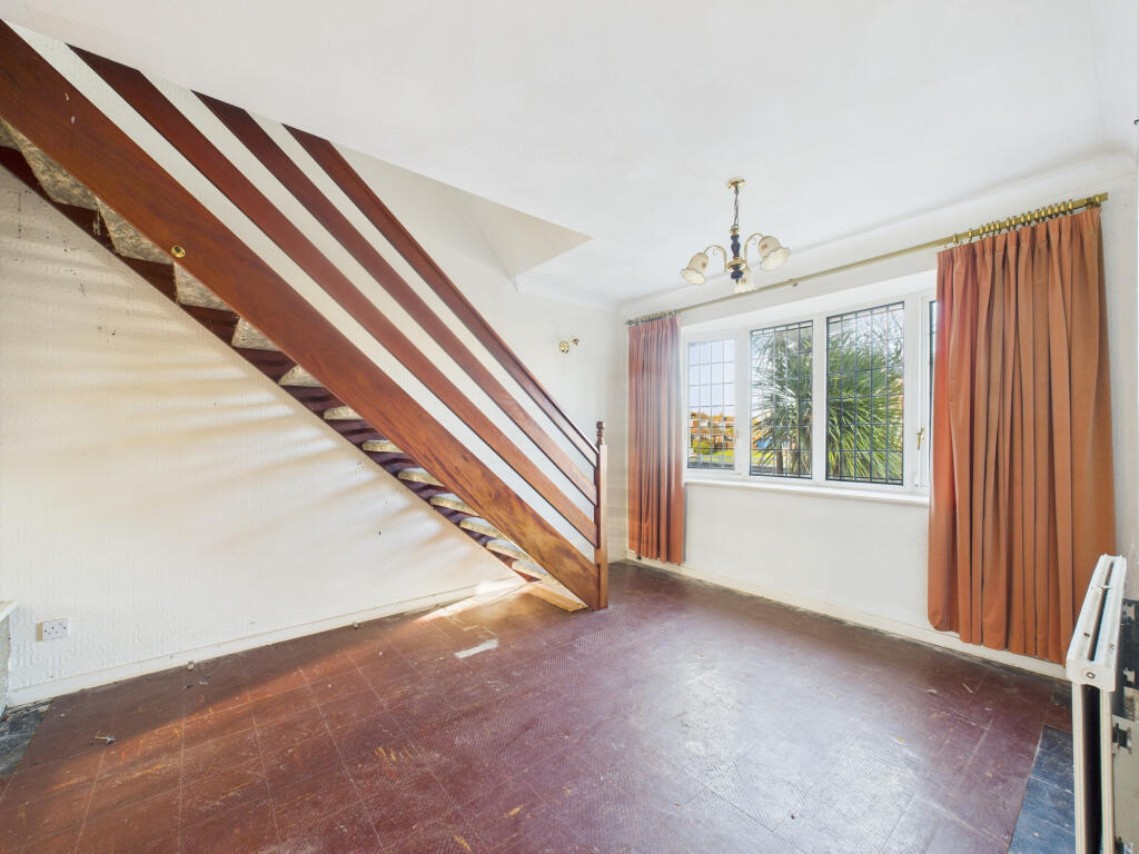 Plumtree Road, Hull, Yorkshire, HU12 - More