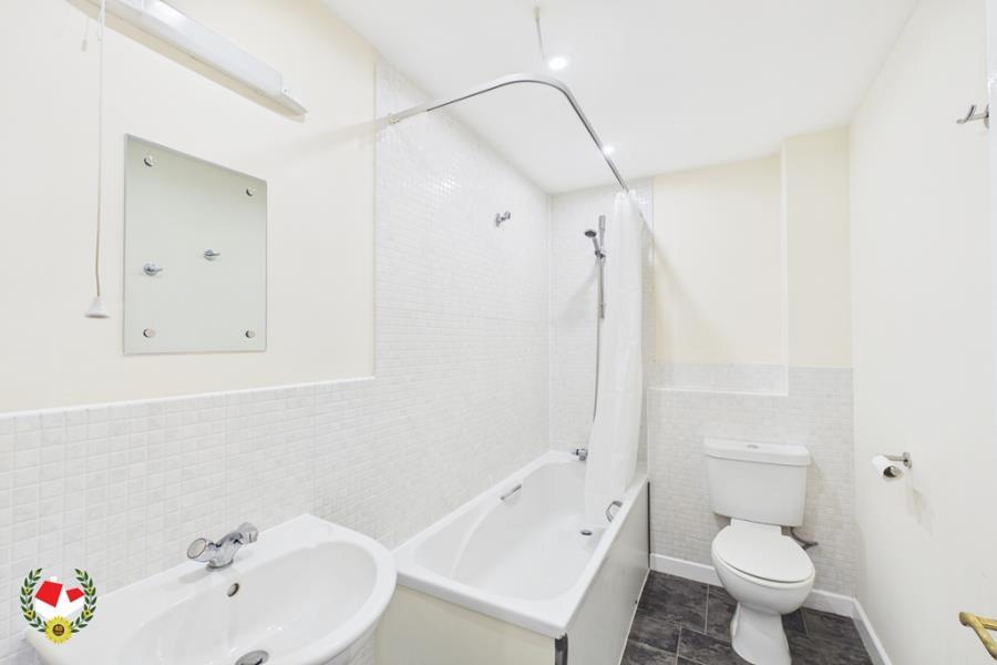 Apartment in Gloucester - More