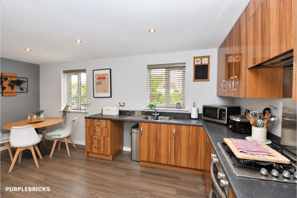 House in Lincoln - View 5