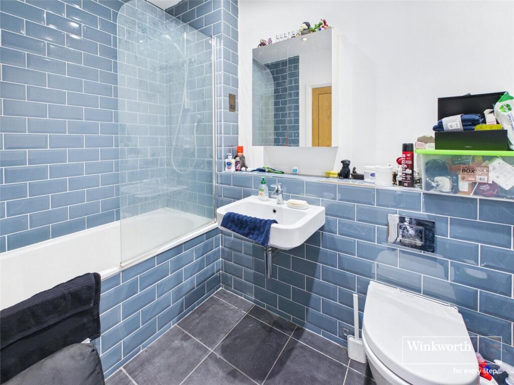 Sundial House, Carnegie Road, Newbury, Berkshire, RG14 - View 6