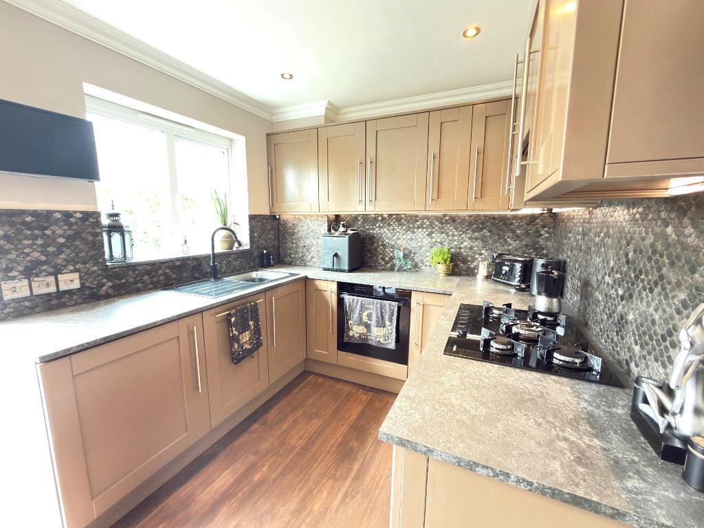House in Bedfordshire, Luton - View 3