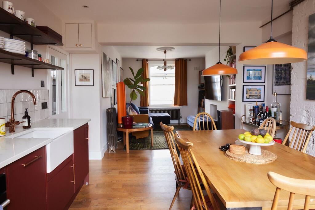 Apartment in London - View 5