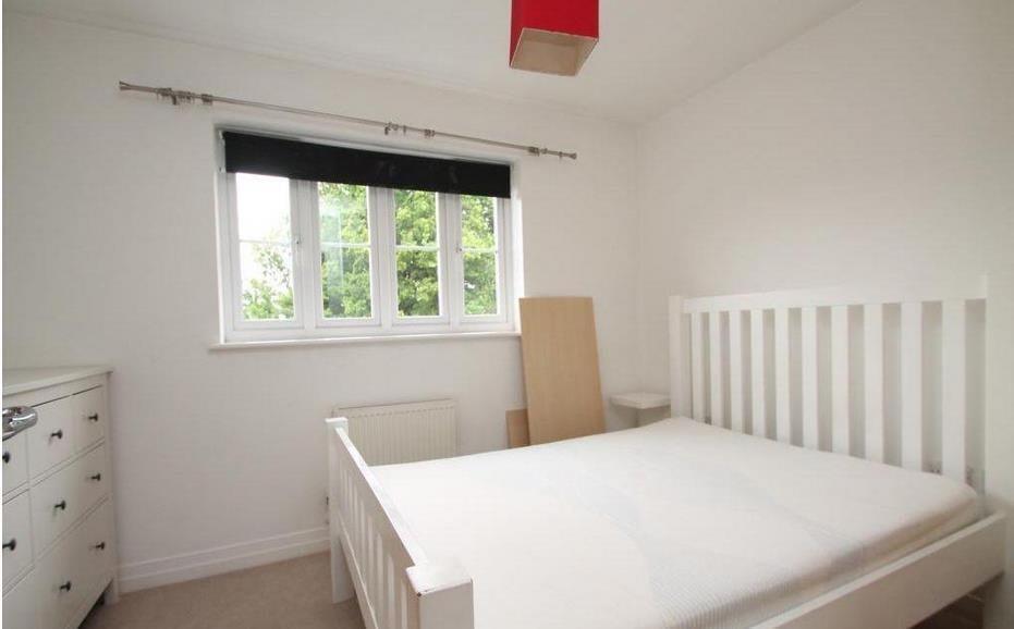 House in Wokingham - More