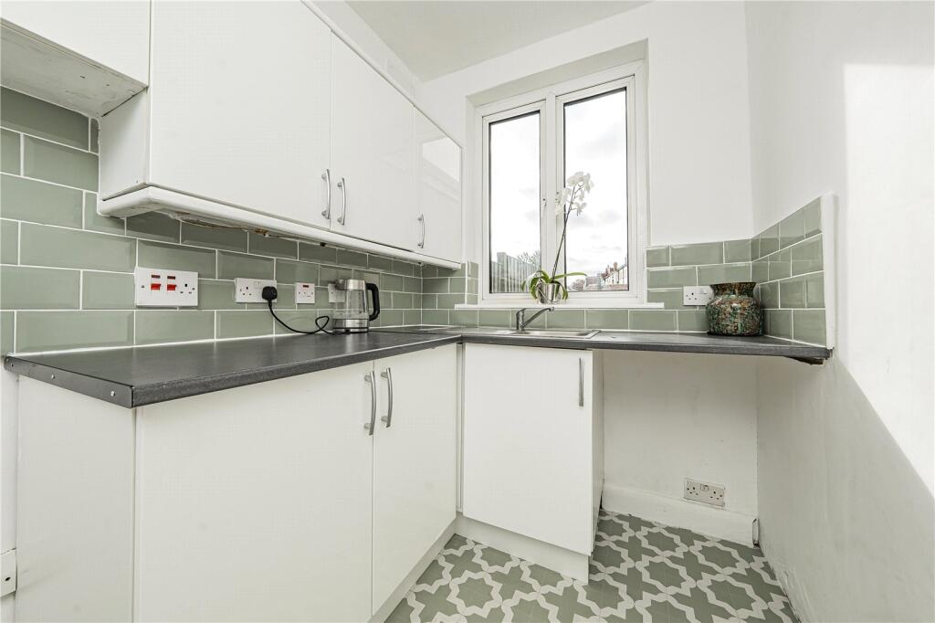 Apartment in London - View 2
