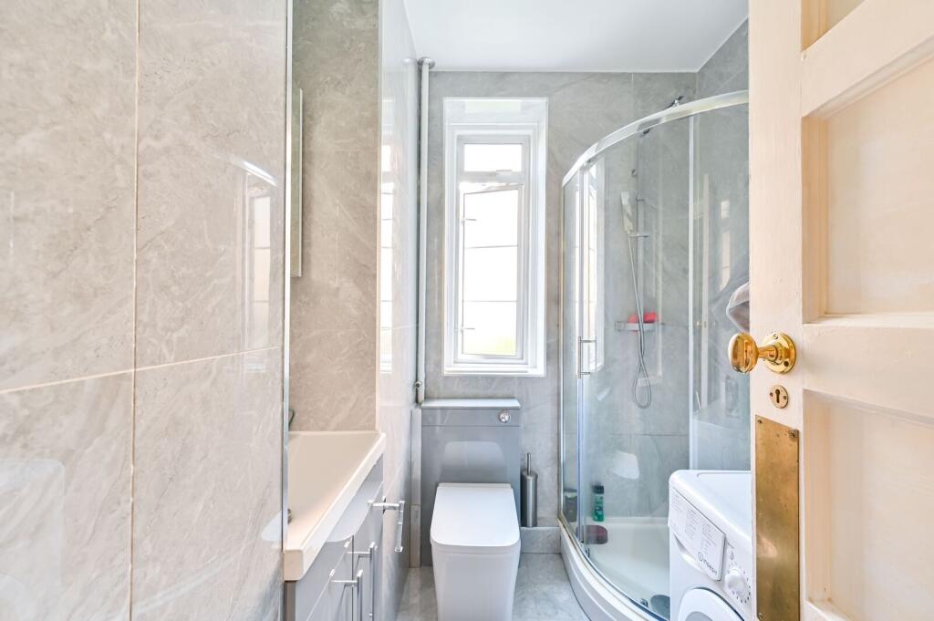 Apartment in London - View 5