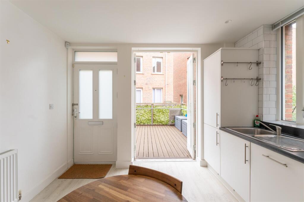 Apartment in Newcastle upon Tyne, Battle Field - View 4