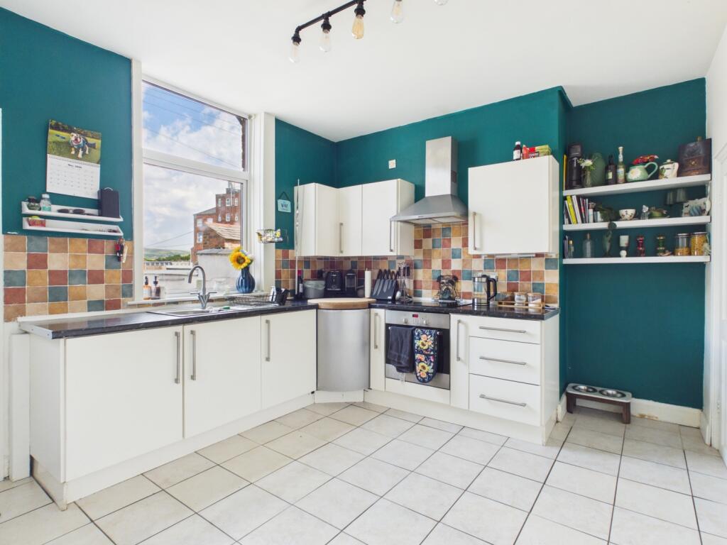 House in Tameside, Greater Manchester - More