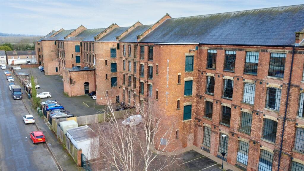 2-bed flat on Town End Road, Draycott, £140,000