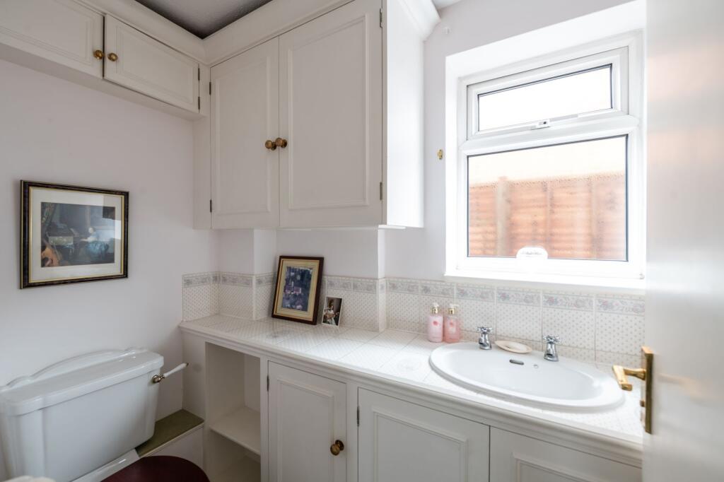 House in Reigate and Banstead, Surrey - View 4