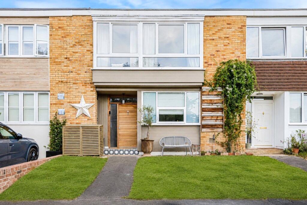 Main image of property: Henley-on-Thames, RG9 1TR