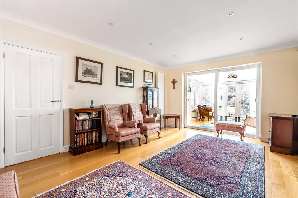 House in Guildford, Boxgrove - View 4