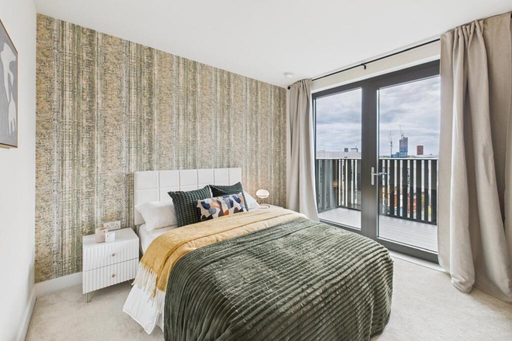 Apartment in Birmingham, West Midlands - More