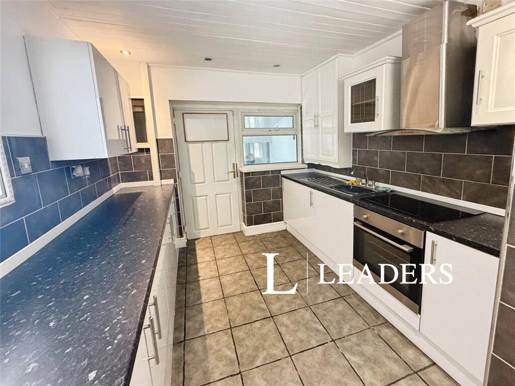 House in Stoke-on-Trent - View 4