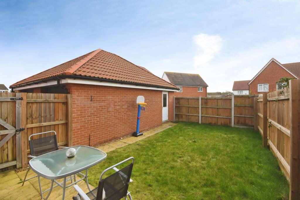 Chapelwent Road, Haverhill, CB9 - View 2