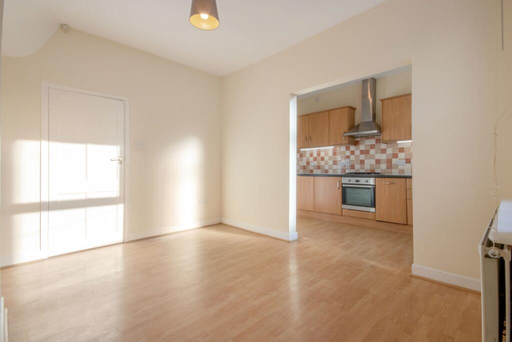House in Broxtowe, Beeston - View 5