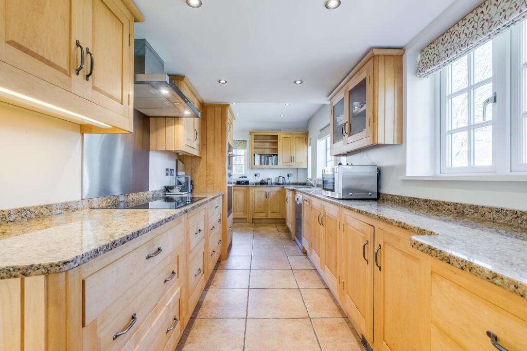 Additional image 5 of High Oaks Road, West Side, Welwyn Garden City, Hertfordshire, AL8