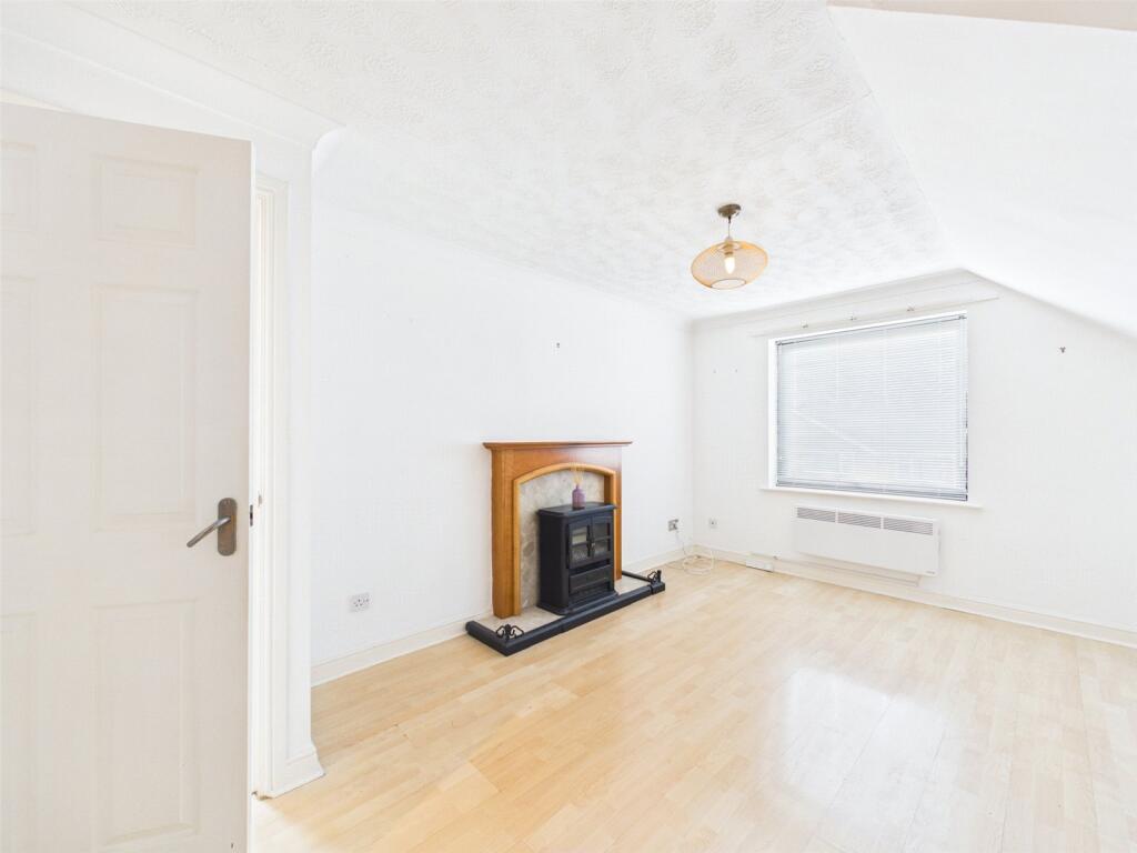 Apartment in Nottingham, Chilwell - View 3