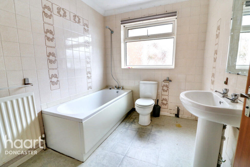 Oakdale Close, Edenthorpe, Doncaster photo 3