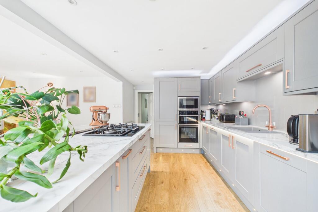 House in Reading, Warfield - View 4