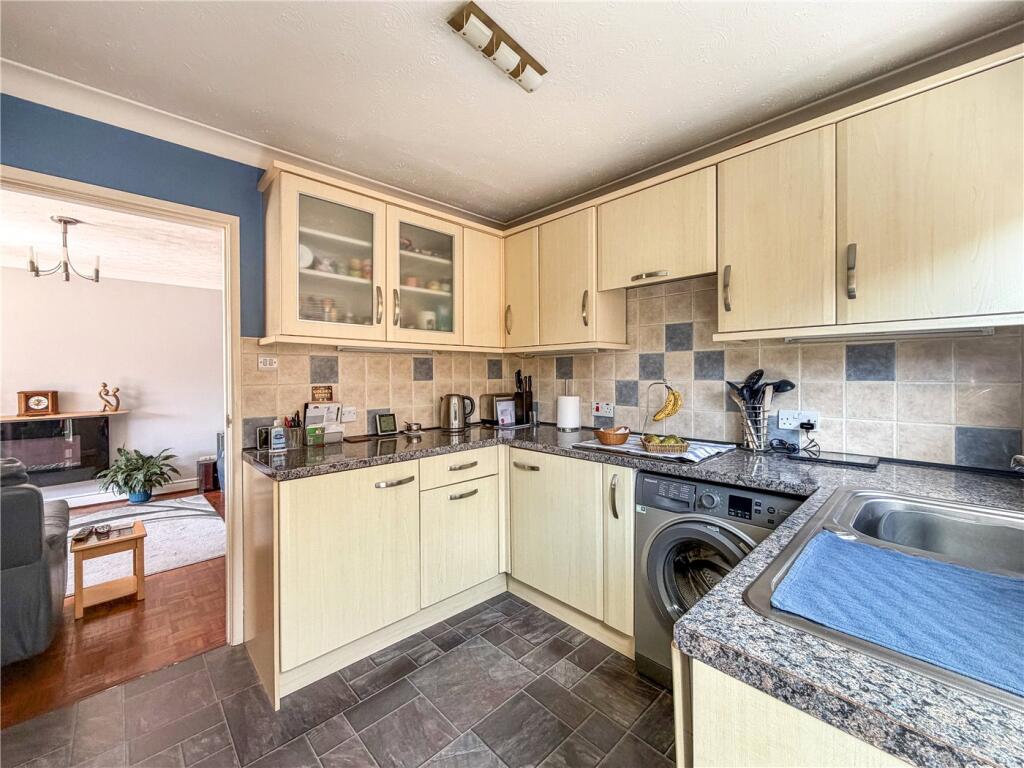 Coppice Avenue, Ferndown, Dorset, BH22 photo 3