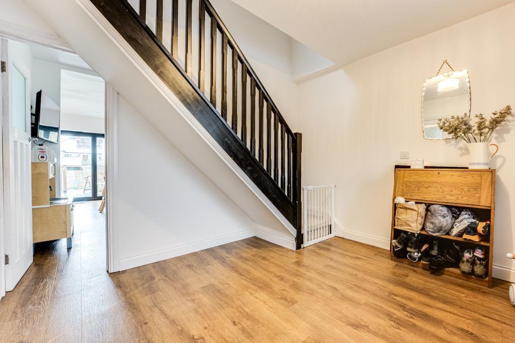 4 bedroom detached house for sale in NN16 Shelley Road, Kettering, NN16 - View 5