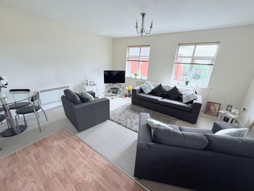 Pendle Court, Leigh, WN7 3AB photo 3