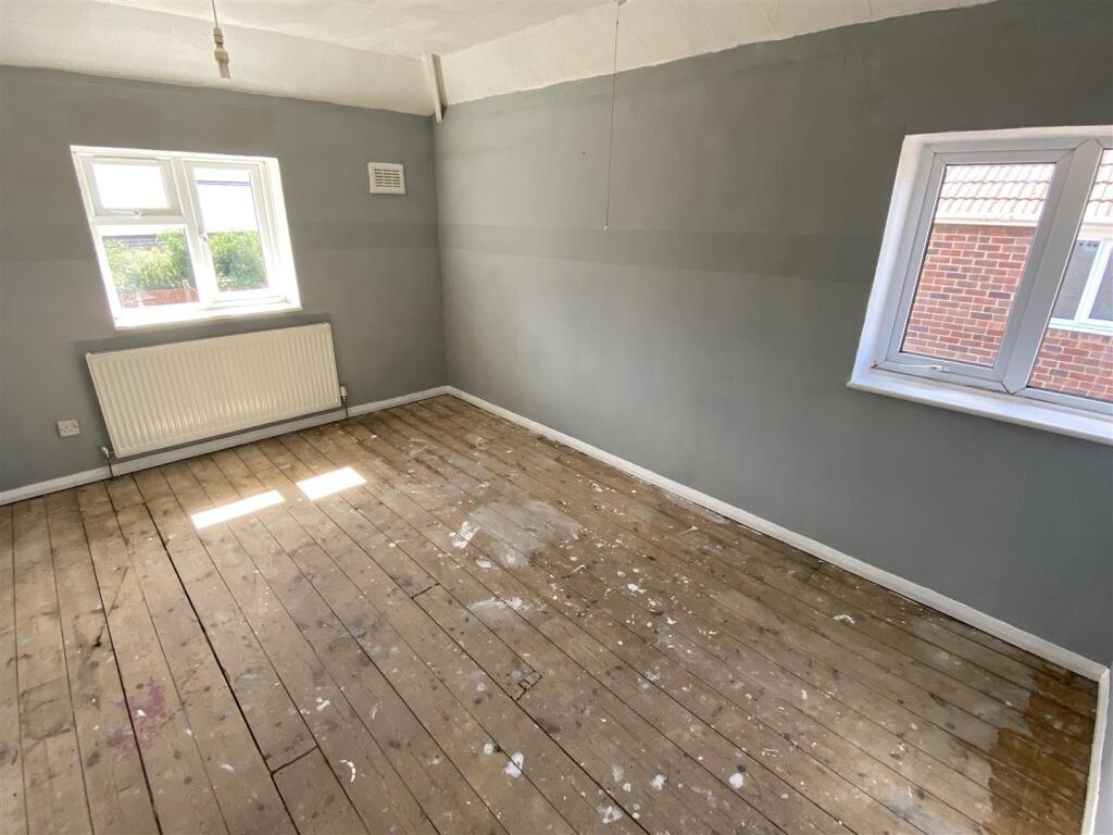 House in North West Leicestershire, Measham - More